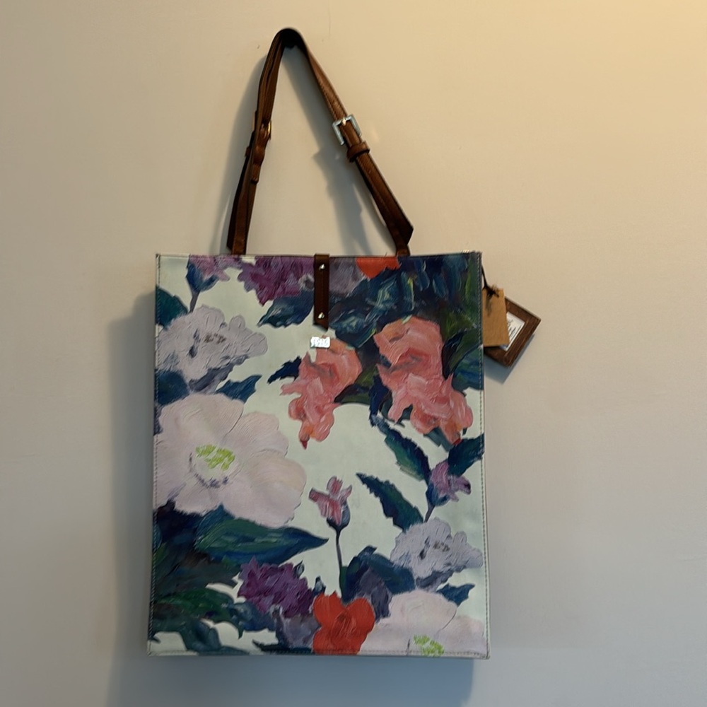 Disney 1916 bag with flowers